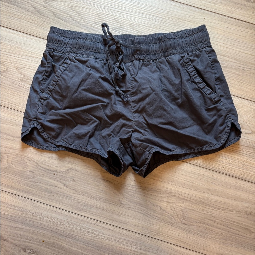 Lou & Grey Charcoal Shorts size small petite